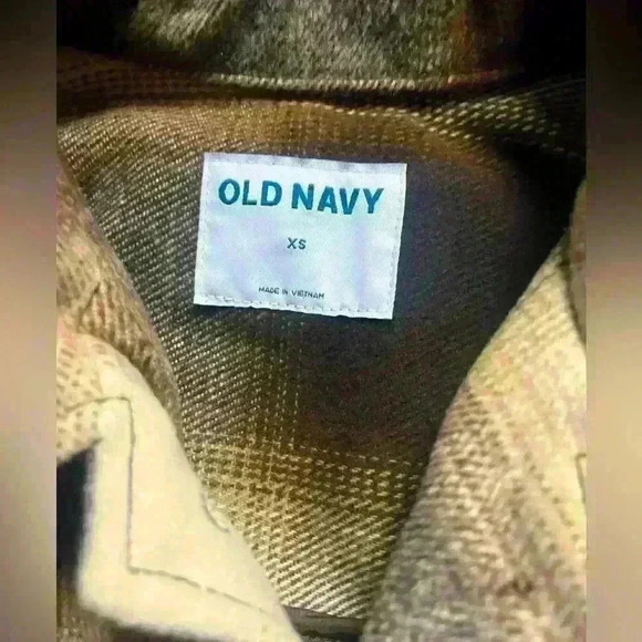 Old Navy Plaid Shacket - Picture 2 of 3